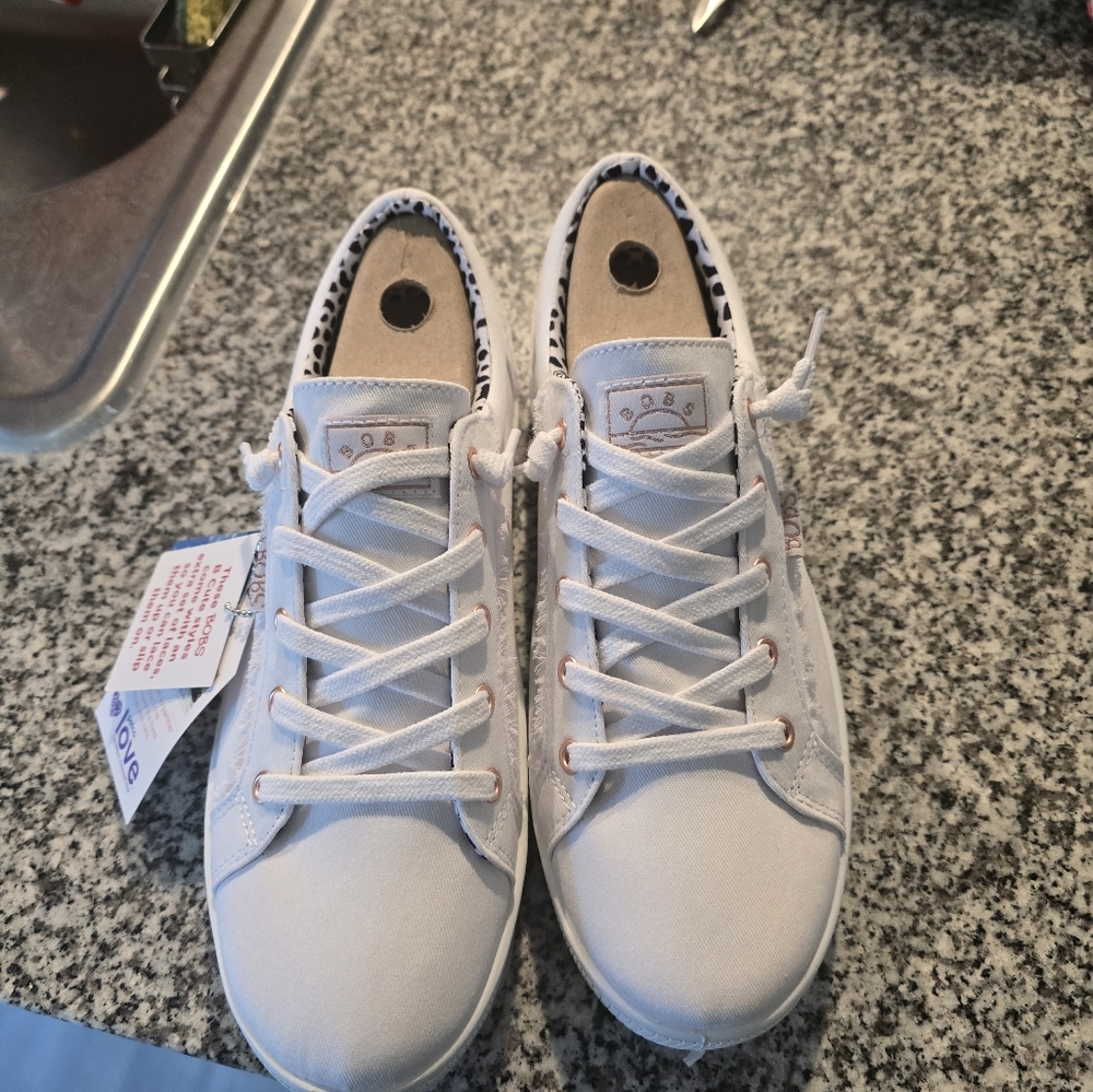 Sketchers Bobs Slip On Sneakers NEVER WORN